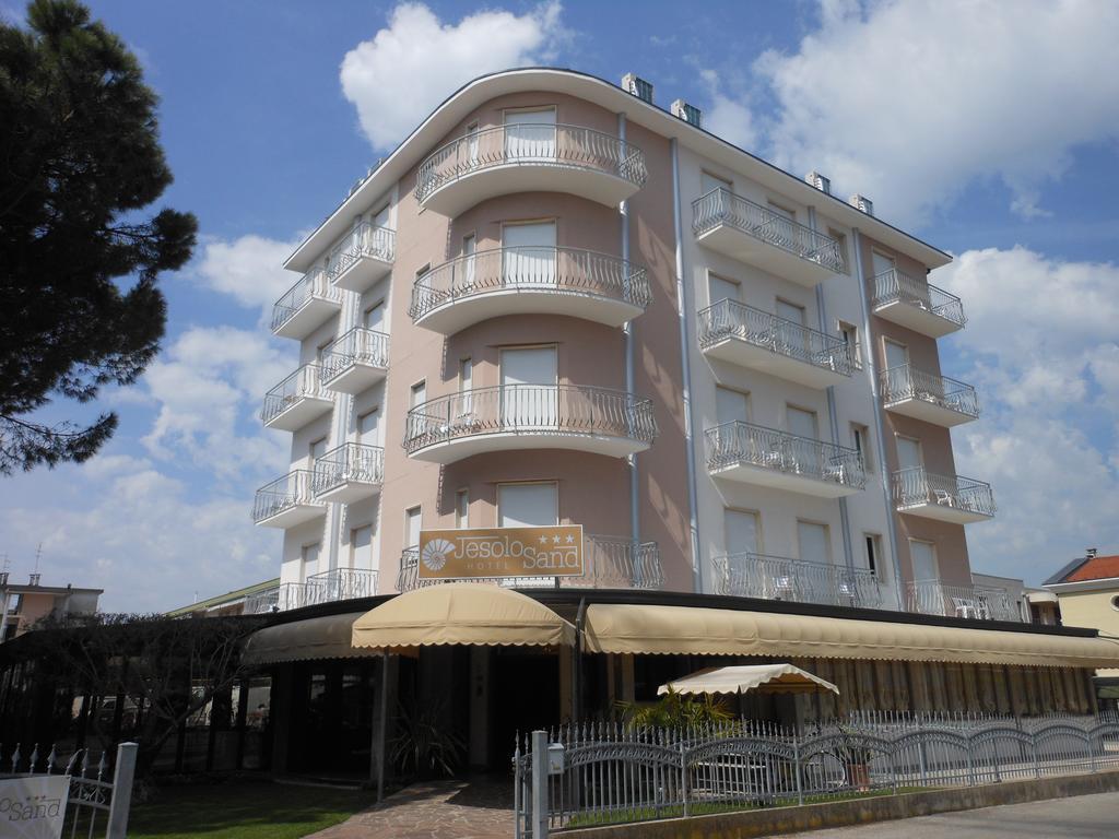 Hotel Jesolo Sand Bagian luar foto