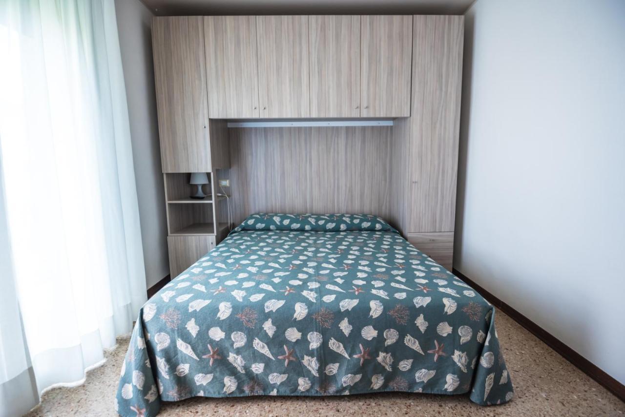 Hotel Jesolo Sand Bagian luar foto